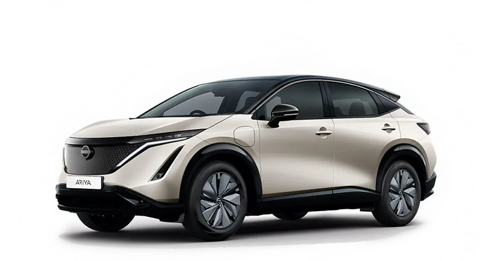 Nissan Ariya Advance 63 kWh — Perspetiva dianteira de três quartos